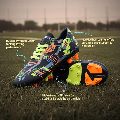 TOTAL Hawk Football Studs Black/Green UK Size 7